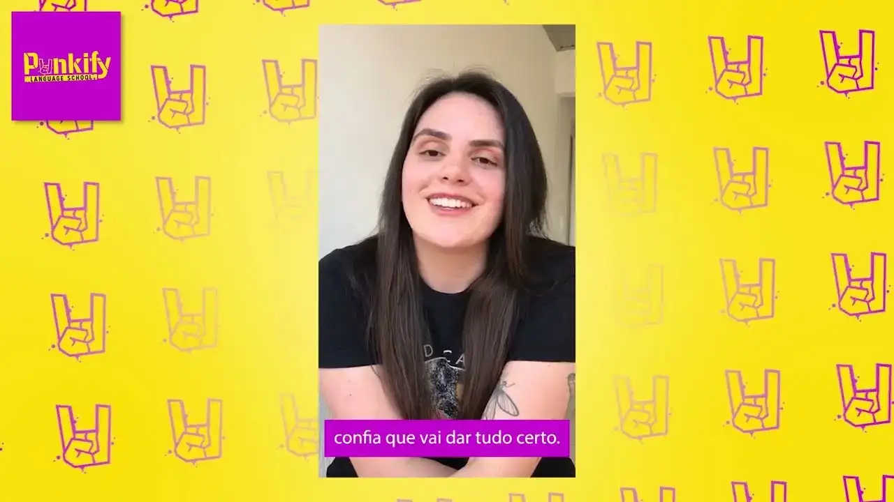 Aluna da Punkify gravando um depoimento